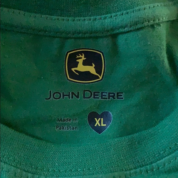 Ladies John Deere Tshirt - Picture 4 of 4